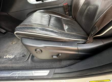 Jeep - Grand Cherokee