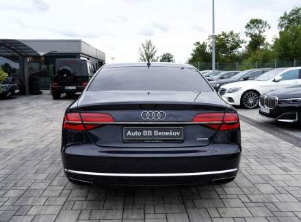 Audi - A8
