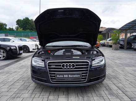 Audi - A8