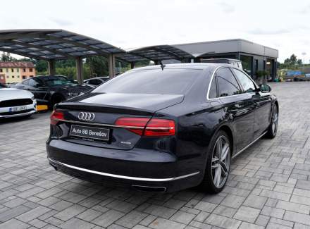 Audi - A8