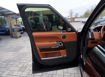 Land Rover - Range Rover