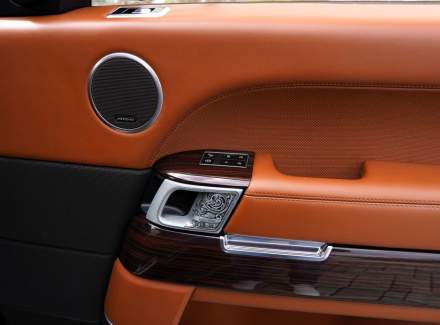 Land Rover - Range Rover