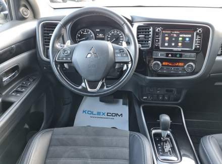 Mitsubishi - Outlander
