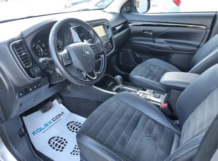 Mitsubishi - Outlander