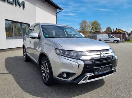 Mitsubishi - Outlander