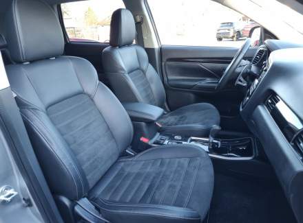 Mitsubishi - Outlander