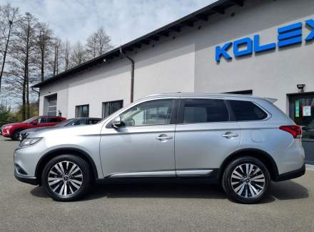 Mitsubishi - Outlander