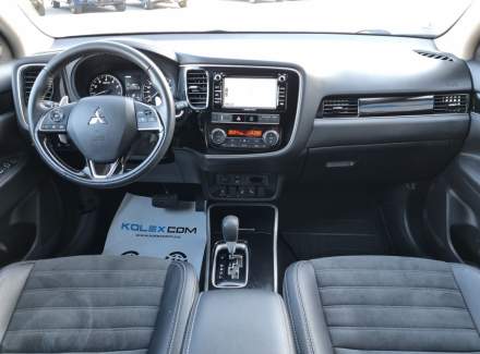 Mitsubishi - Outlander