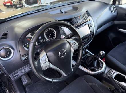Nissan - Navara