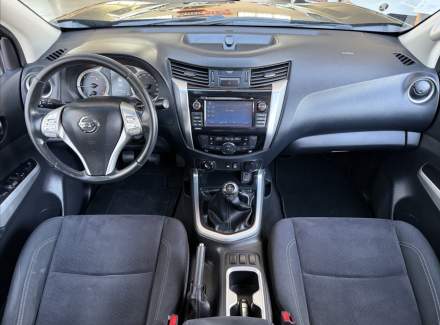 Nissan - Navara