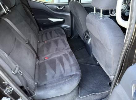 Nissan - Navara