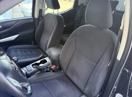 Nissan - Navara