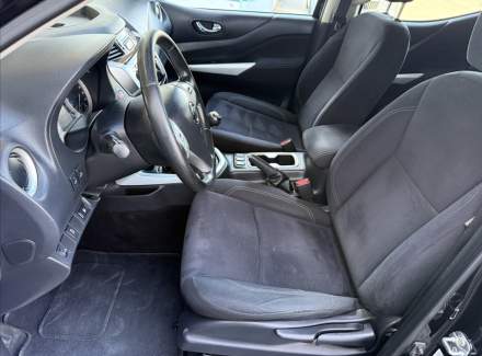 Nissan - Navara