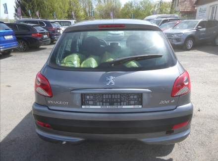 Peugeot - 206