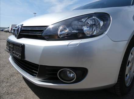 Volkswagen - Golf
