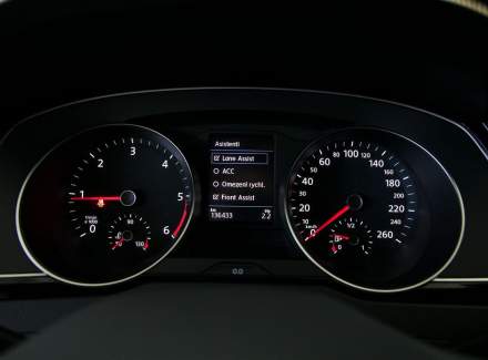 Volkswagen - Passat