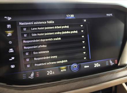 Volkswagen - Touareg