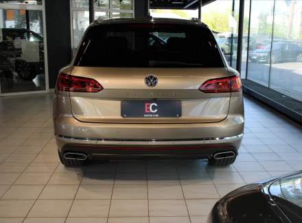 Volkswagen - Touareg