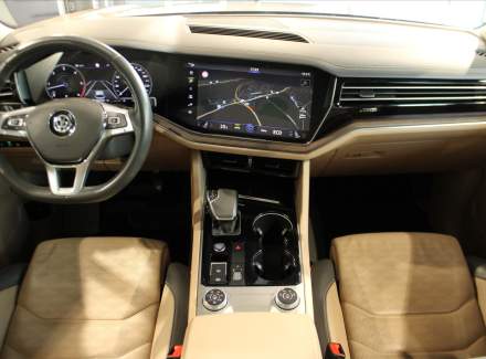 Volkswagen - Touareg