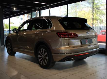 Volkswagen - Touareg