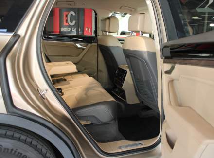 Volkswagen - Touareg
