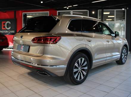 Volkswagen - Touareg