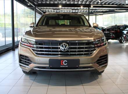 Volkswagen - Touareg