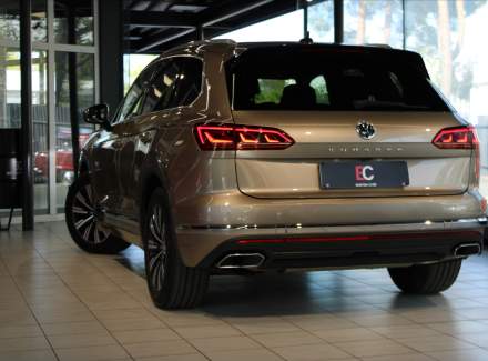 Volkswagen - Touareg