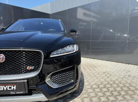 Jaguar - F-Pace