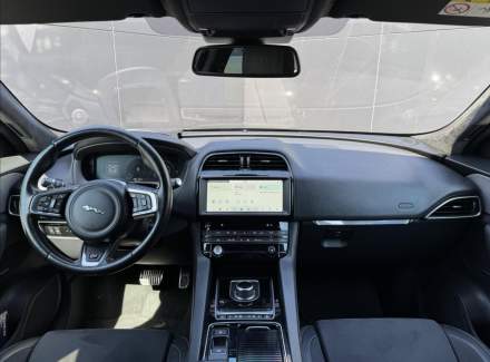Jaguar - F-Pace