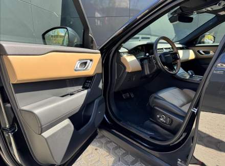 Land Rover - Range Rover Velar