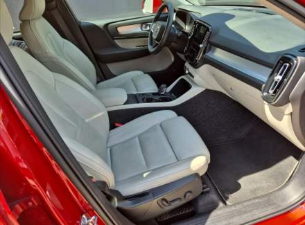 Volvo - XC40