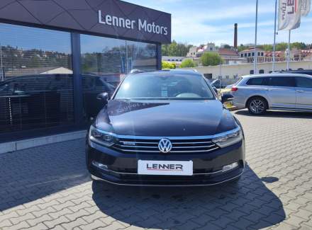 Volkswagen - Passat