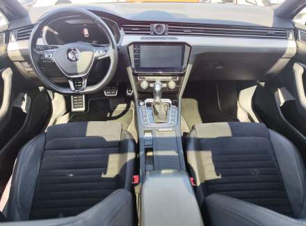 Volkswagen - Passat