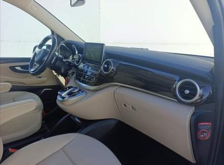 Mercedes-Benz - V-class