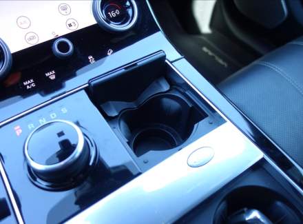 Land Rover - Range Rover Velar