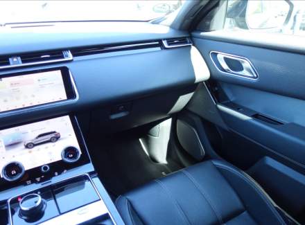 Land Rover - Range Rover Velar