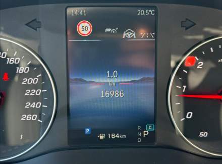 Mercedes-Benz - Vito