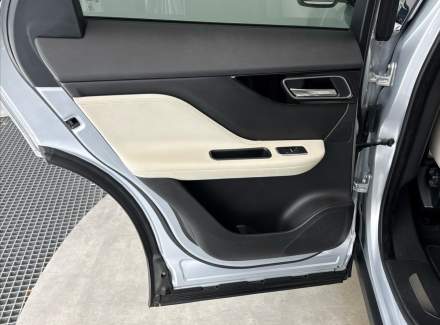 Jaguar - F-Pace