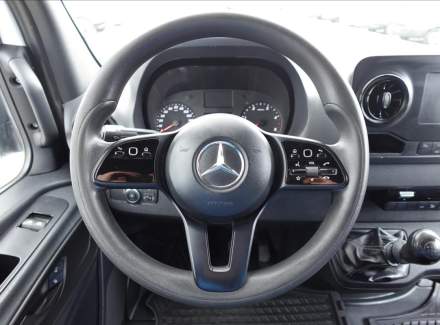 Mercedes-Benz - Sprinter