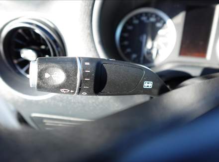 Mercedes-Benz - Vito