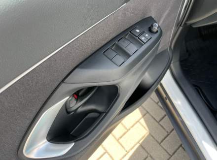 Toyota - Yaris Cross