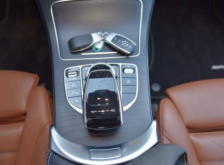 Mercedes-Benz - C-class