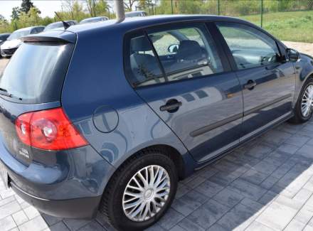 Volkswagen - Golf
