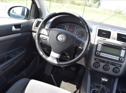 Volkswagen - Golf