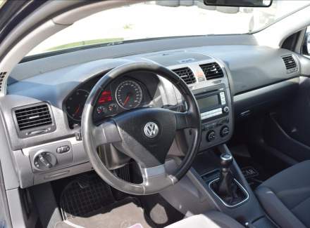 Volkswagen - Golf