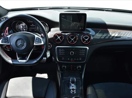 Mercedes-Benz - GLA