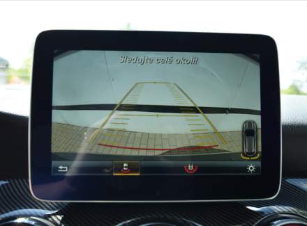 Mercedes-Benz - GLA