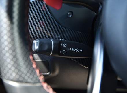 Mercedes-Benz - GLA