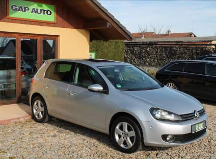 Volkswagen - Golf